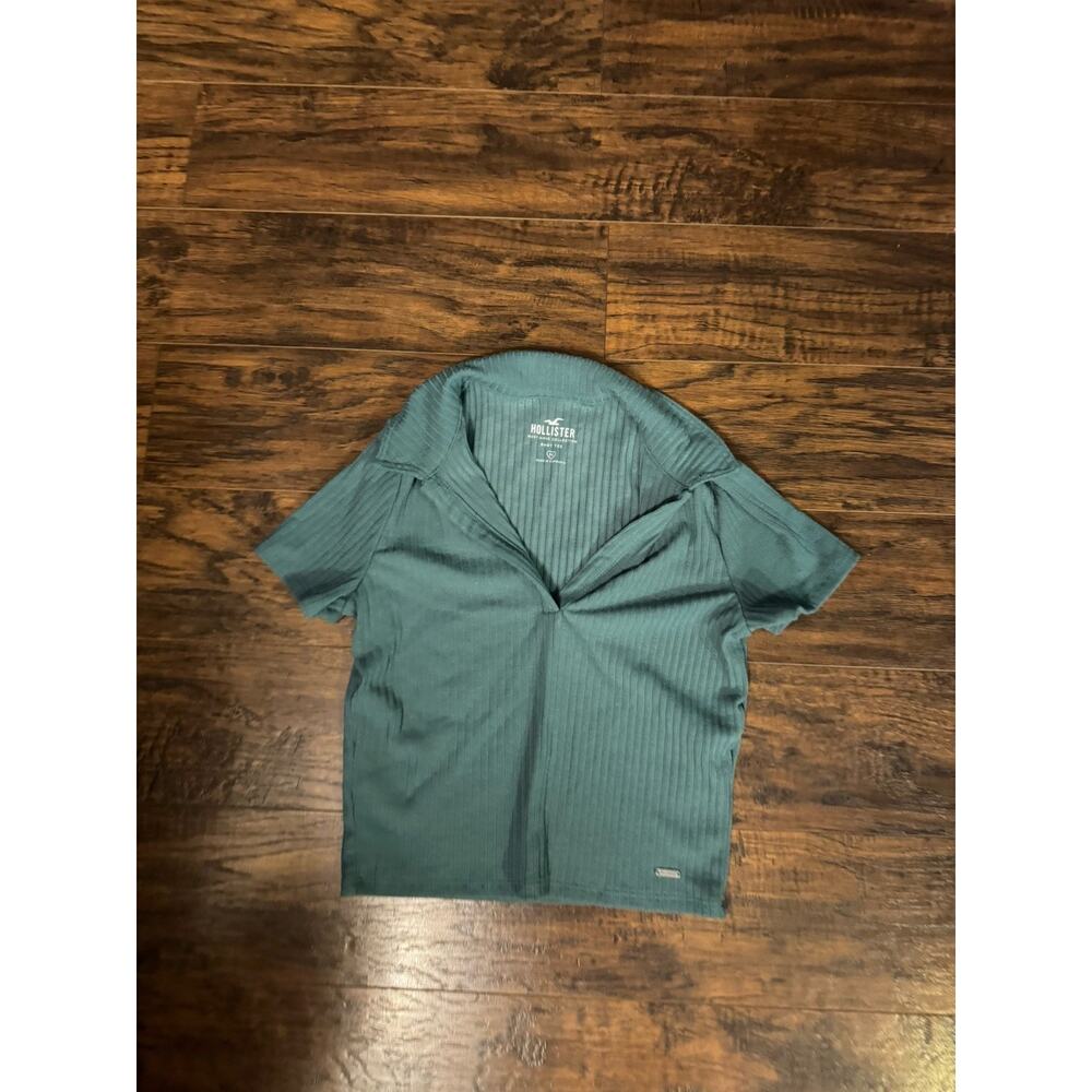 Hollister Teal Ribbed V-Neck Crop Top